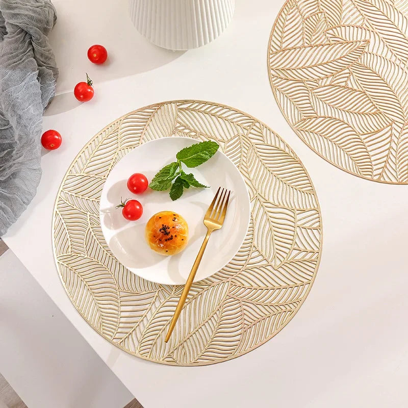 Leaf-Shaped Gold Placemats – Set of 4/6, PVC Cutout Design