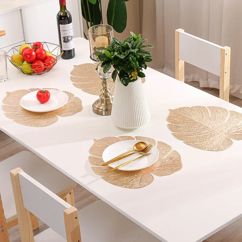 Leaf-Shaped Gold Placemats – Set of 4/6, PVC Cutout Design