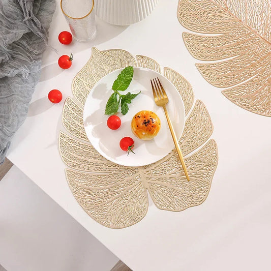 Leaf-Shaped Gold Placemats – Set of 4/6, PVC Cutout Design