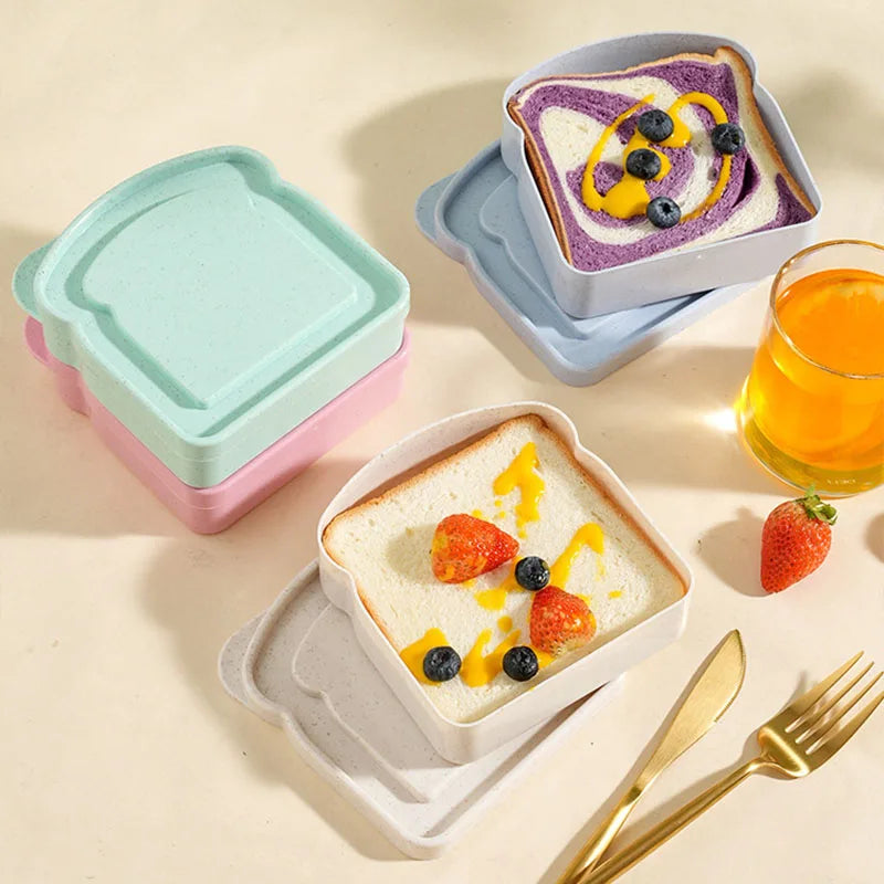 1/4 sandwich container, toast-shaped plastic lunch box, reusable for work or student meals.