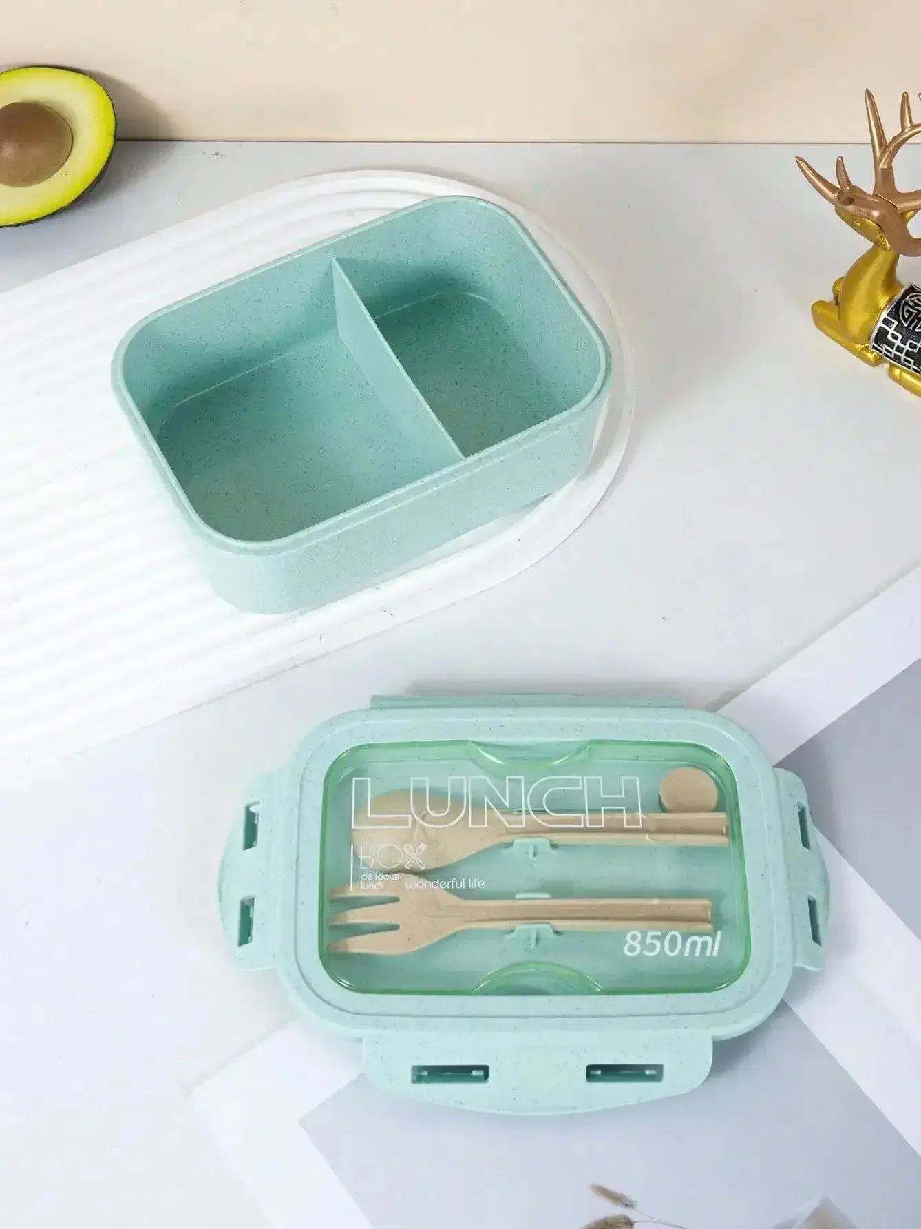 1pc solid color square lunch box, sealed with tableware, microwave-safe for office workers.